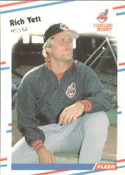 1988 Fleer Baseball Cards      621     Rich Yett